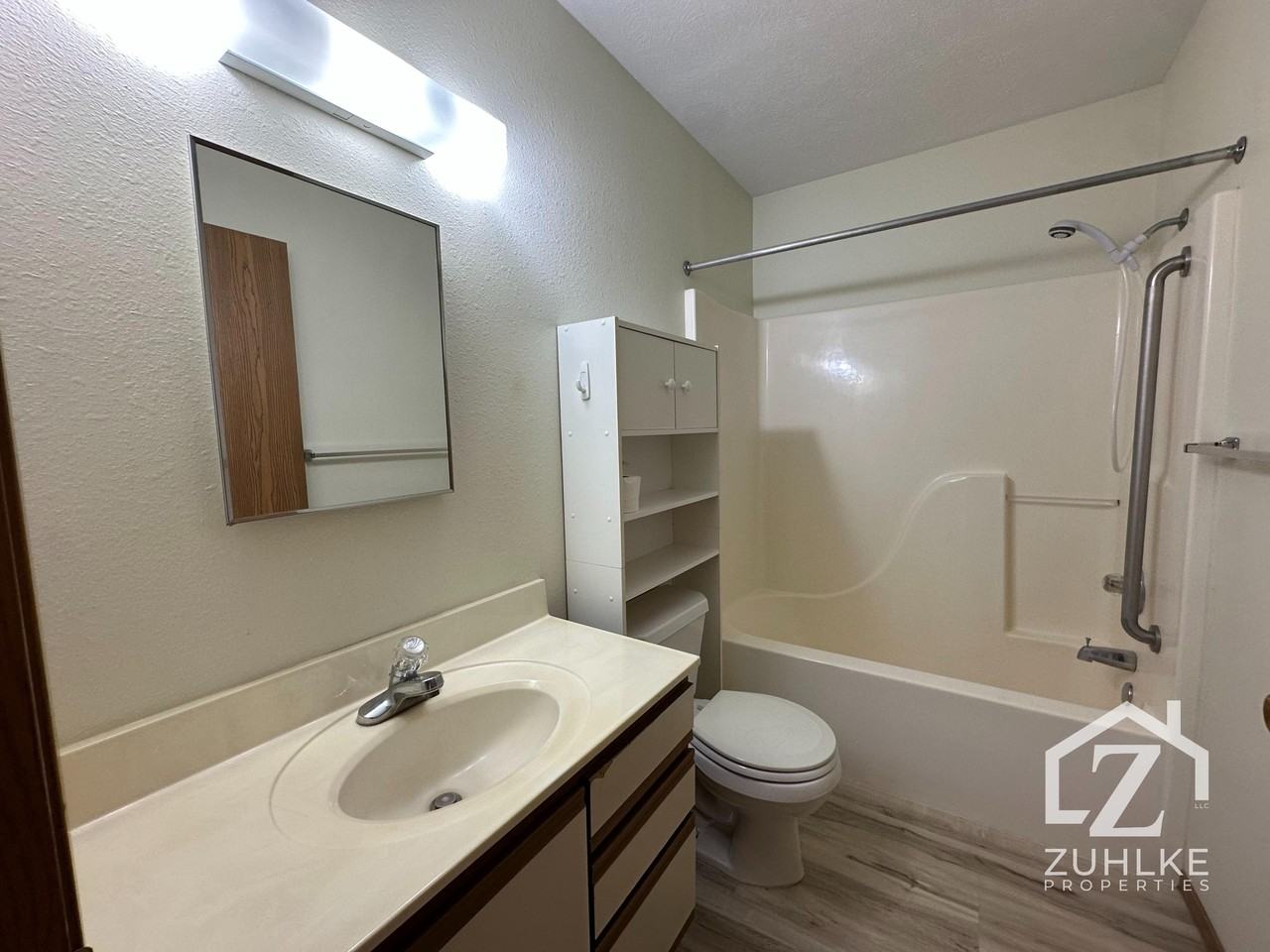 1204 Isabelle Cir #12 - Photo 6 of 7