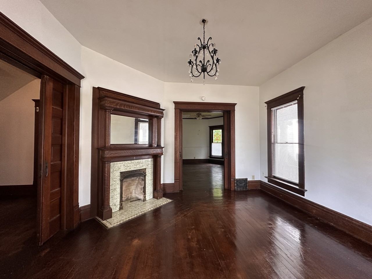 815 N Columbus St #815 - Photo 5 of 16