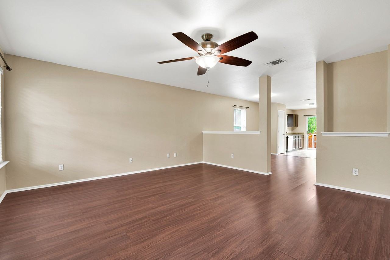 8711 Shaenwest - Photo 3 of 16