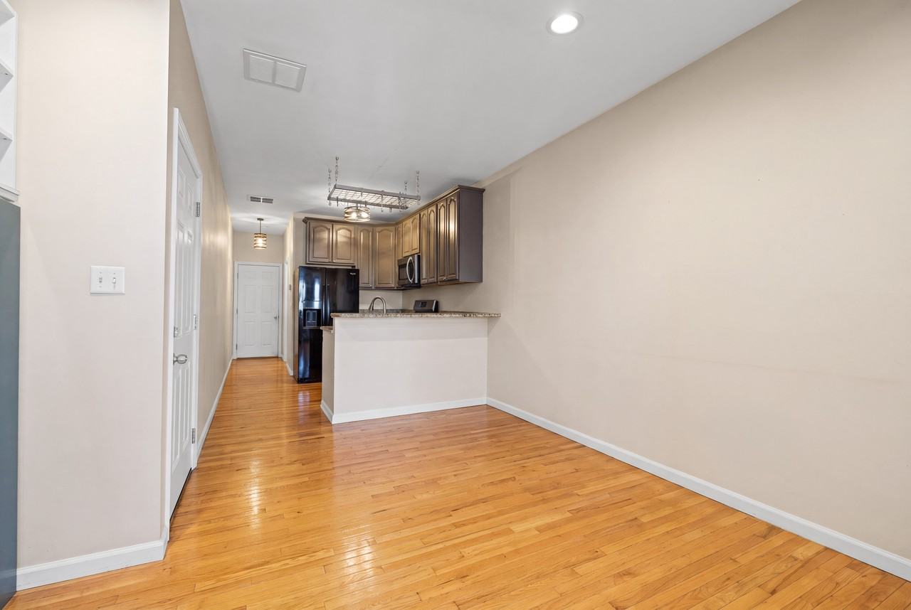 136 New York Avenue - 202Unit 202 #202 - Photo 2 of 9