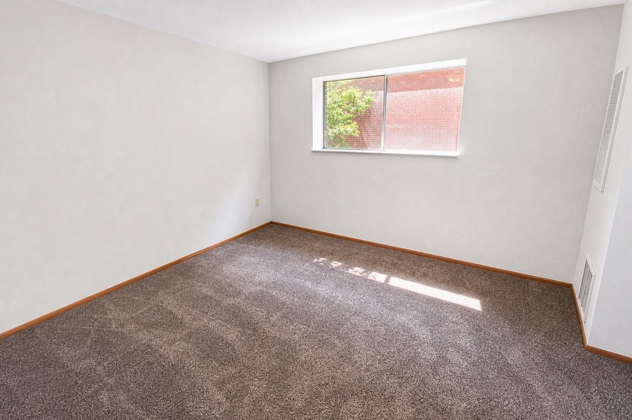5527 ELLSWORTH AVENUEAPT 306 #306 - Photo 5 of 8