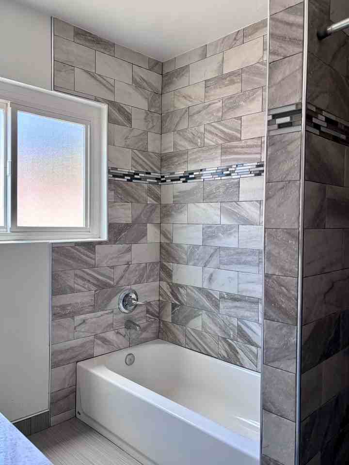 928 South Sherbourne Drive - Photo 5 of 33