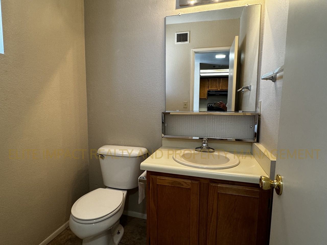 1817 E Lester St #3 - Photo 6 of 20