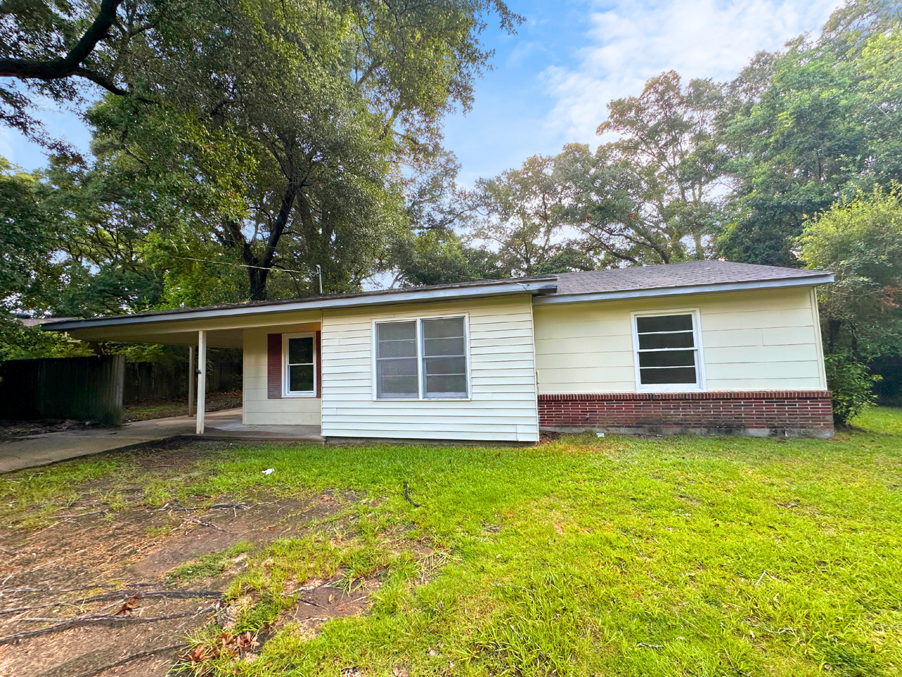 1616 Gilda Cir - Photo 3 of 14