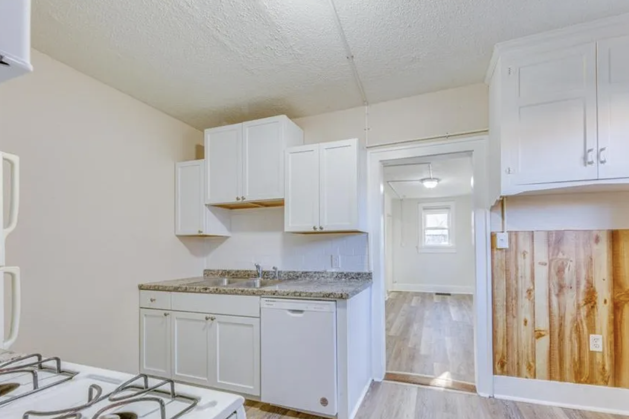 838 41st Ave Ne #1 - Photo 4 of 13