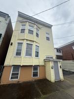 featured image of 292 Catherine St #2