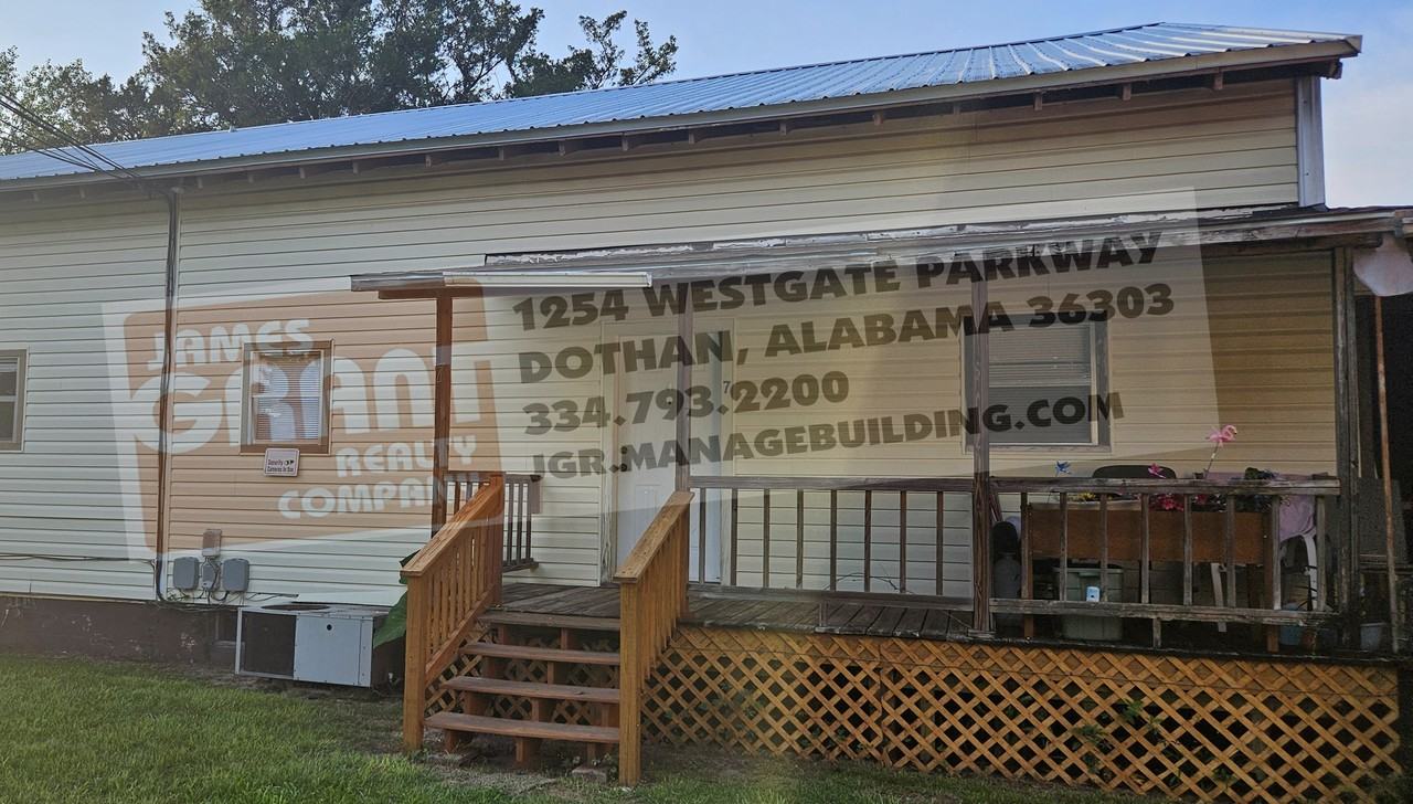 Pickett ApartmentsNumber 7247 State Street #7 - Photo 2 of 34