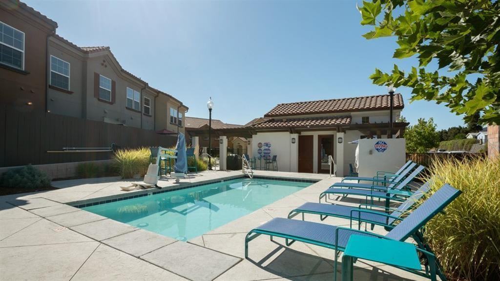 11205 Bilbao Ct - Photo 2 of 23