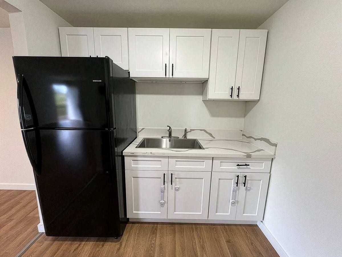 12802 Lincoln Ave Sw - Photo 3 of 17