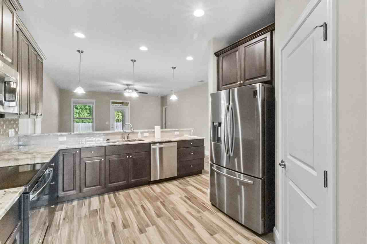 949 Kenzie Ln #1 - Photo 3 of 9