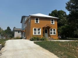 featured image of 446 Lewis St
