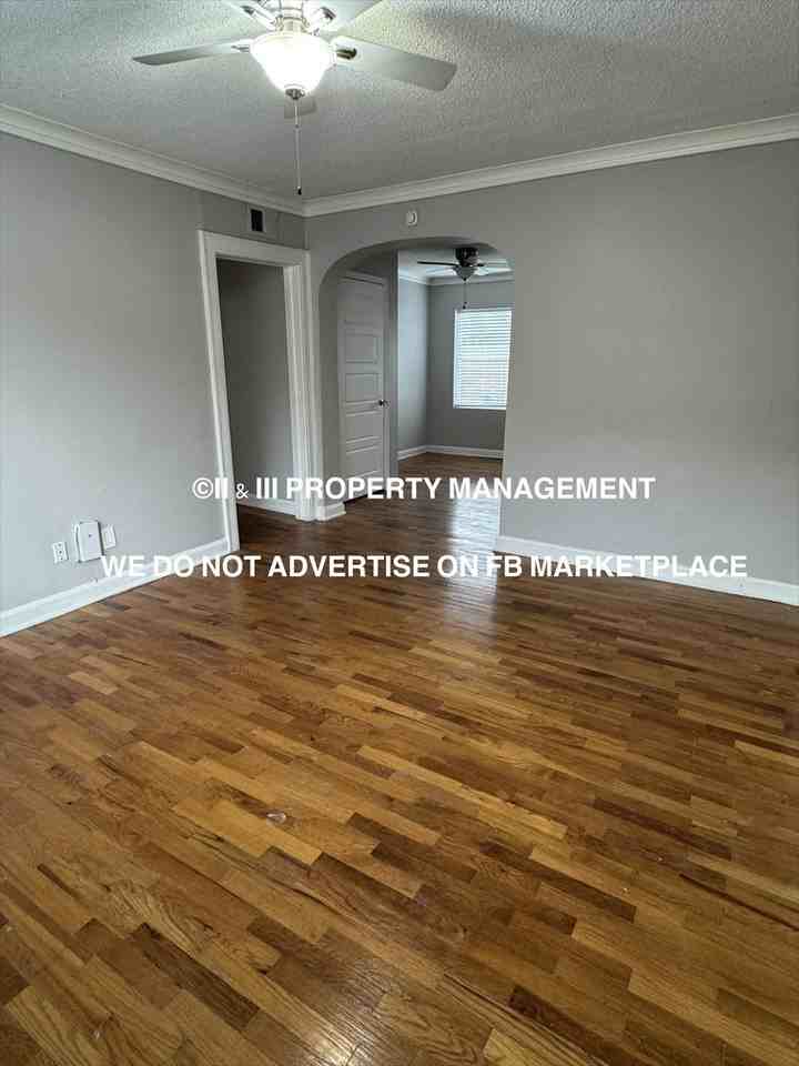 4513 Roanoke Pkwy #04 - Photo 6 of 20