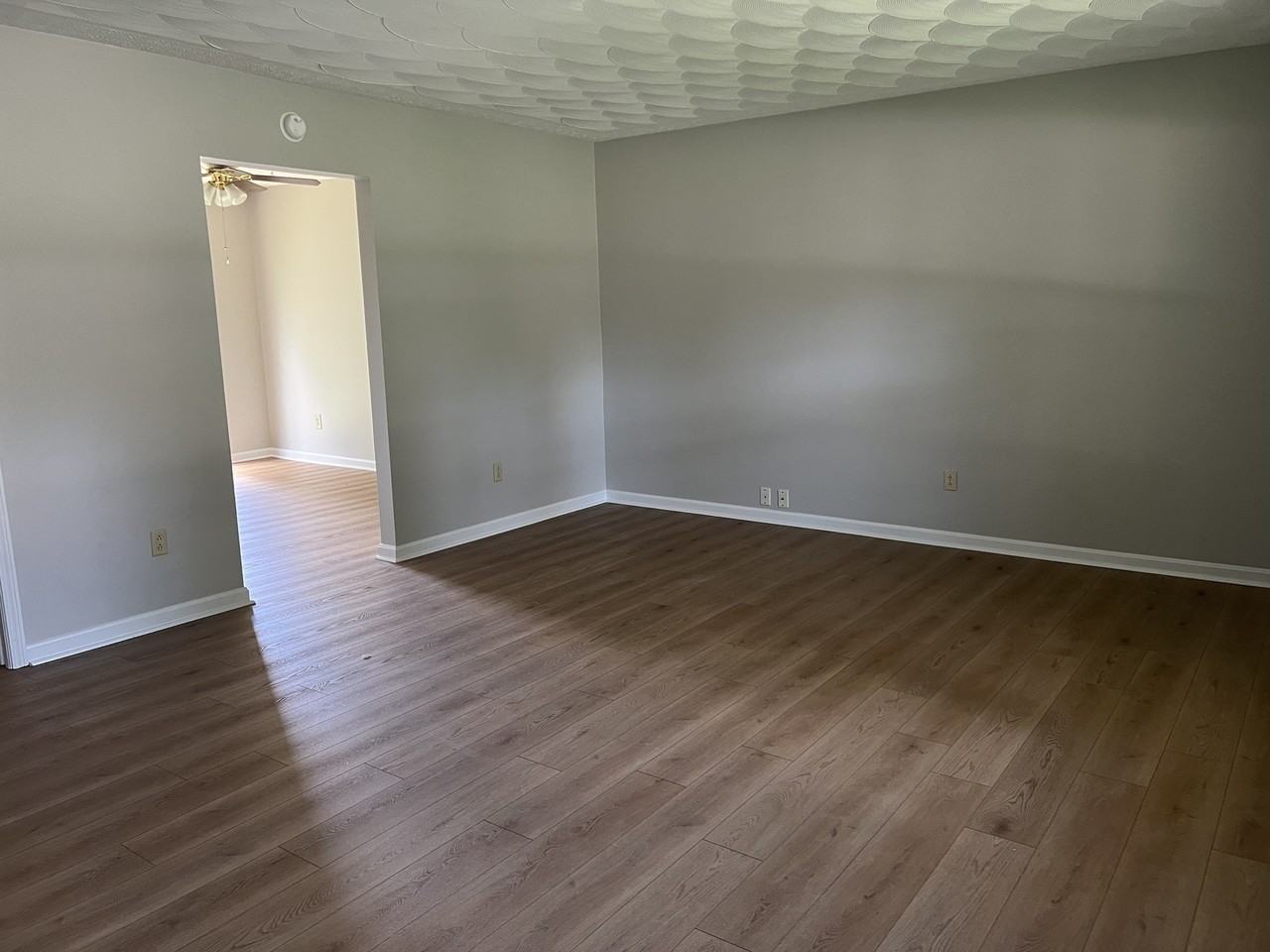 305 Hillcrest Dr #1 - Photo 6 of 13