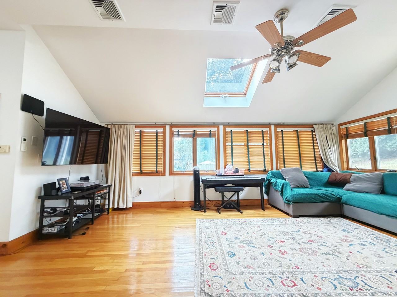 318 Mystic St #1 - Photo 6 of 24
