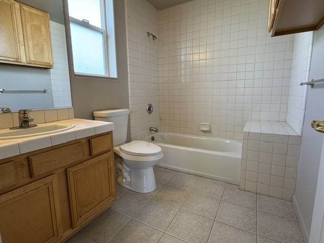 535 Warren Ct #1 - Photo 3 of 39