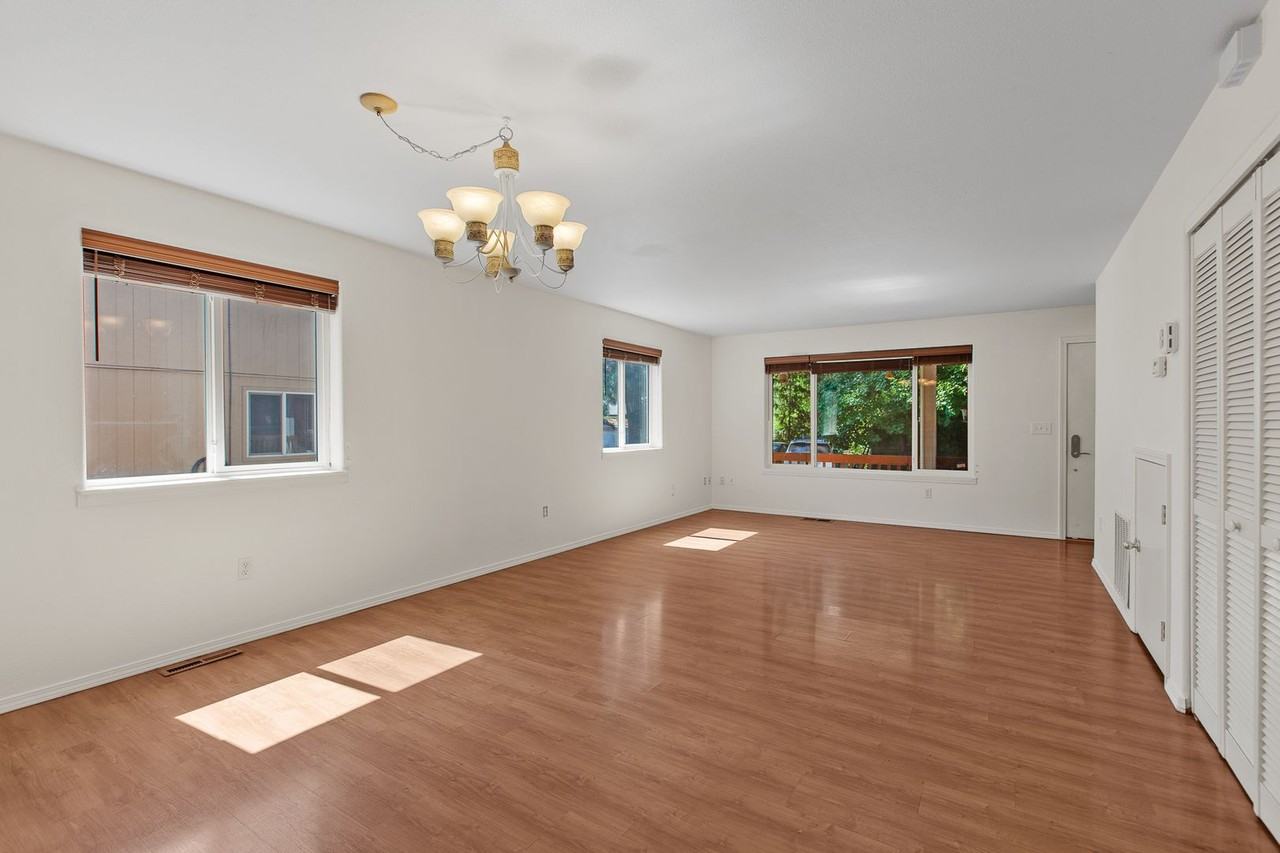100 E Miller Ave - Photo 2 of 18