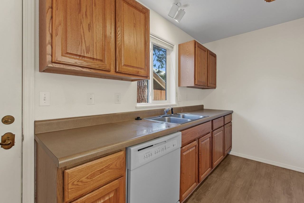 100 E Miller Ave - Photo 5 of 18
