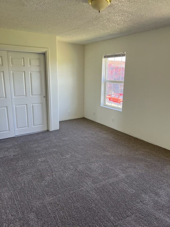 Railroad Ave #1 - Photo 6 of 7