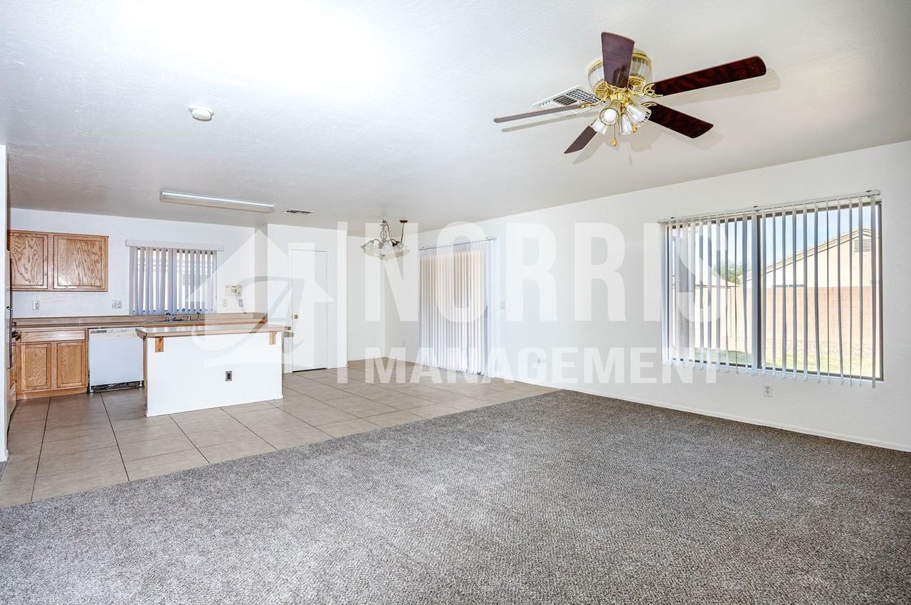 1632 E Cardinal Dr - Photo 6 of 47