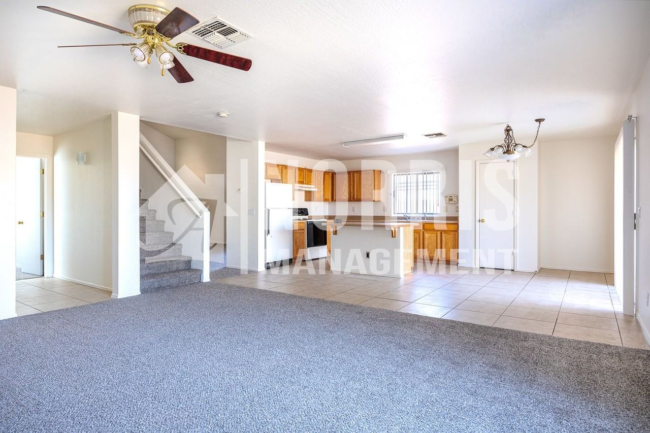 1632 E Cardinal Dr - Photo 5 of 47