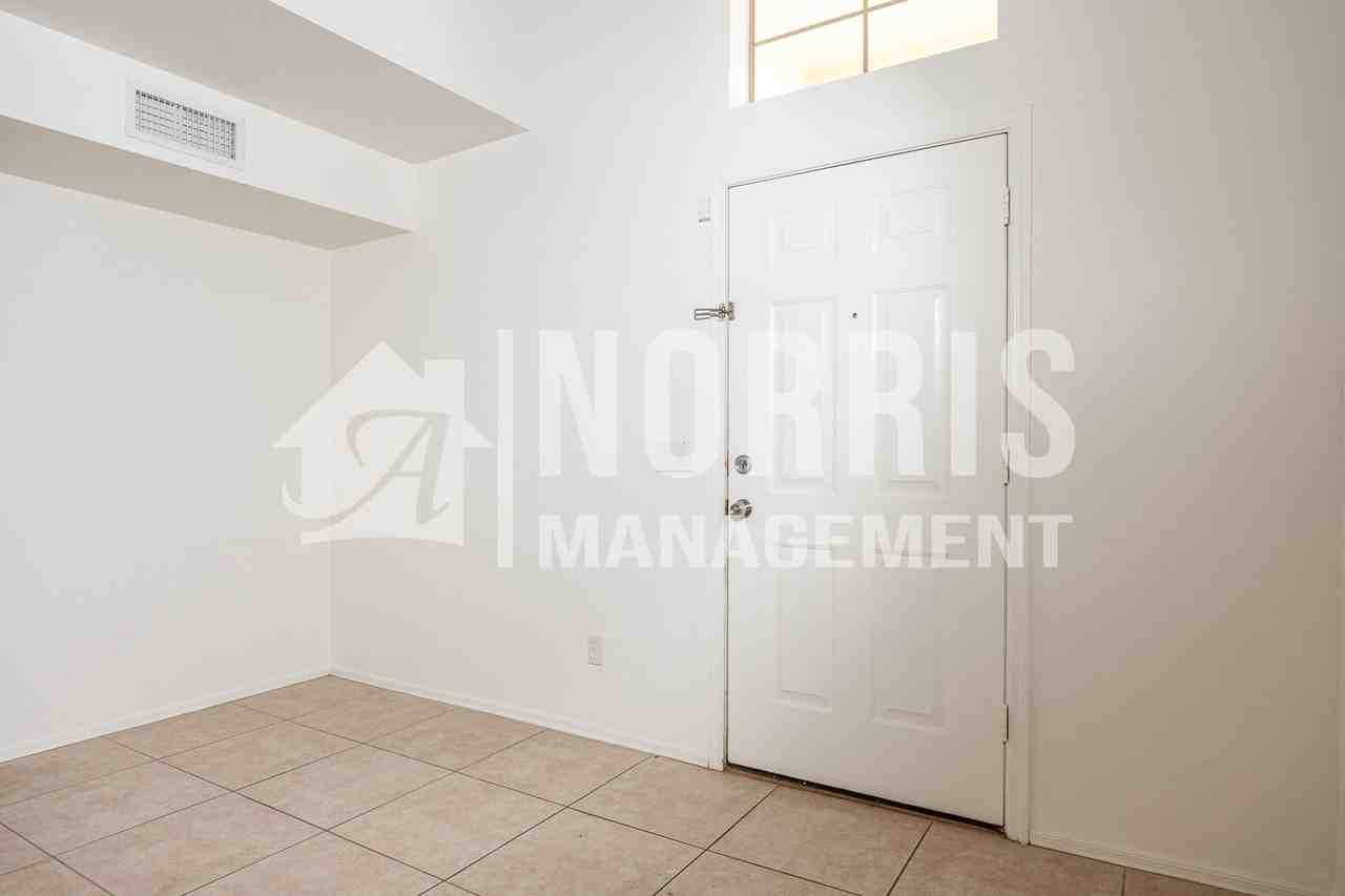 1632 E Cardinal Dr - Photo 4 of 47