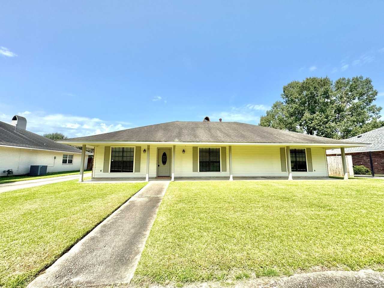 5016 Five Forks Dr - Photo 2 of 22