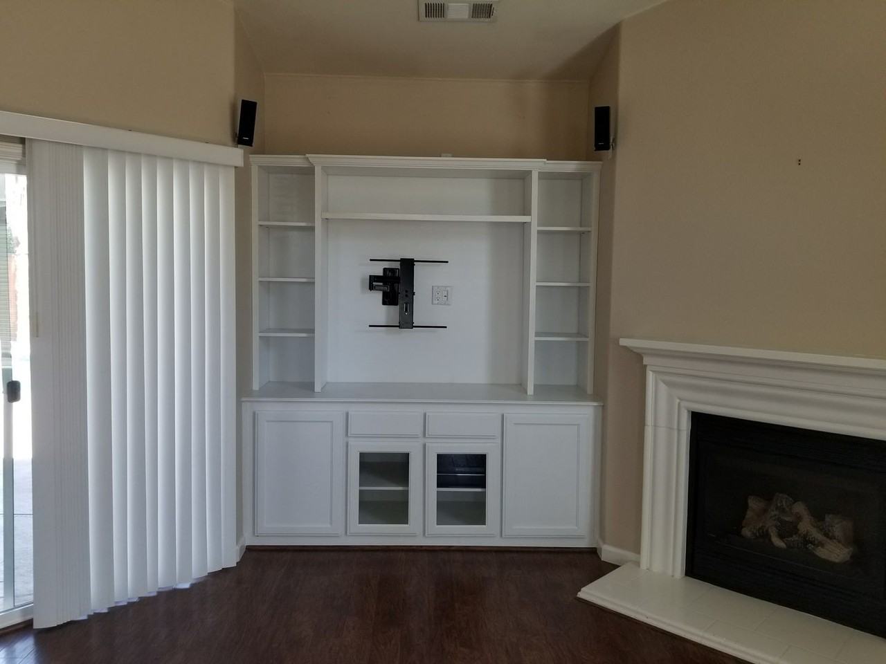 1566 Persimmon St - Photo 3 of 10