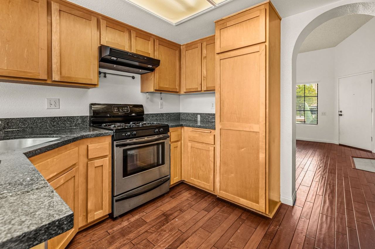 4039 Carmel View Rd #104 - Photo 3 of 31
