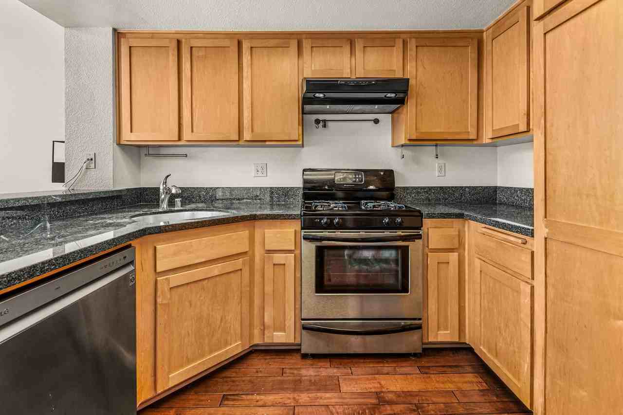 4039 Carmel View Rd #104 - Photo 5 of 31