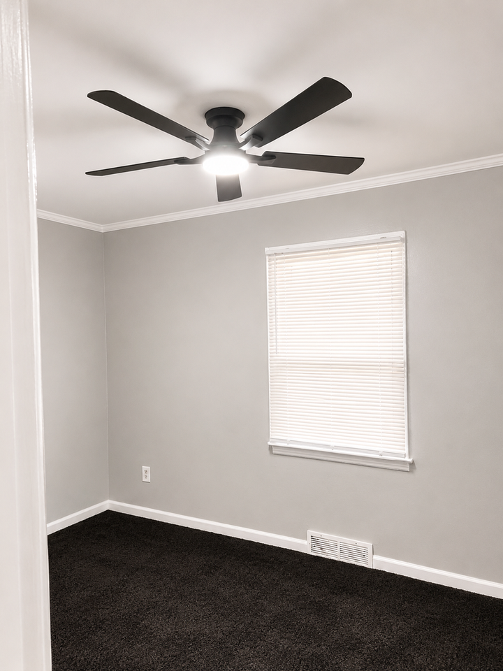 22130 Morton St - Photo 5 of 7