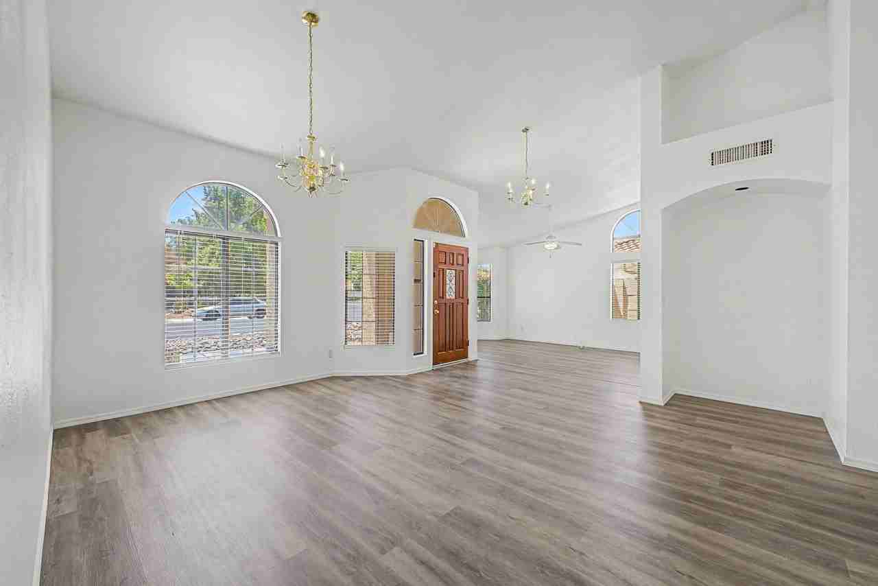 3103 N Meadow Ln #1 - Photo 5 of 50