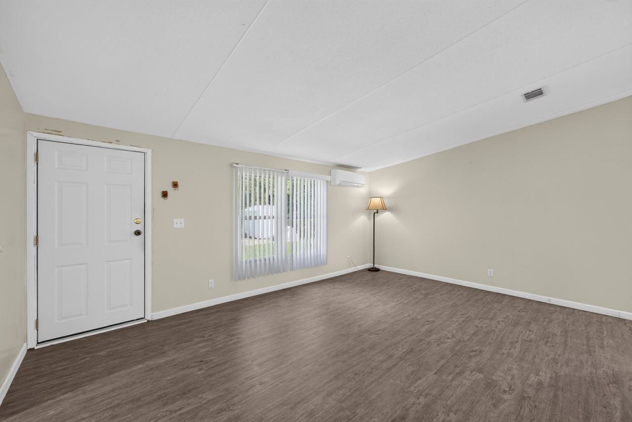 322 Cedar Creek Rd #1 - Photo 3 of 34