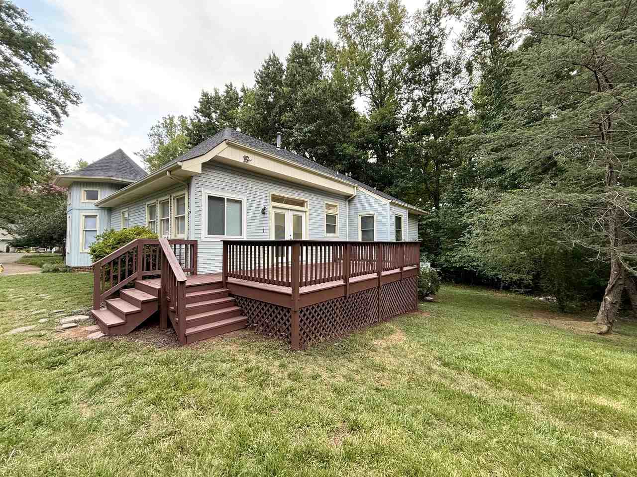 140 White Oak Cir #1 - Photo 3 of 16