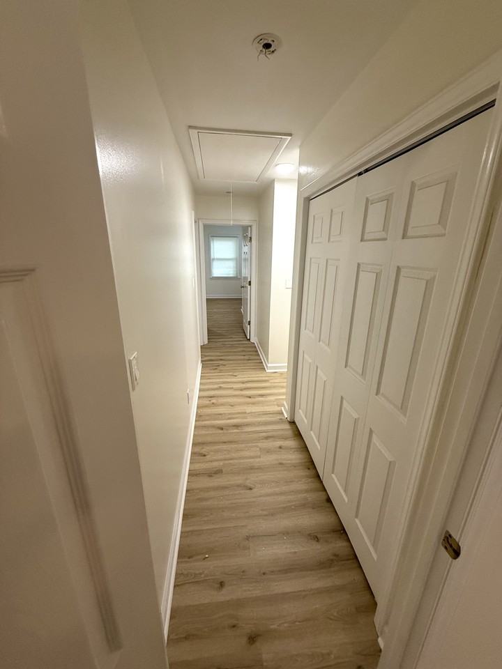 140 White Oak Cir #1 - Photo 7 of 16