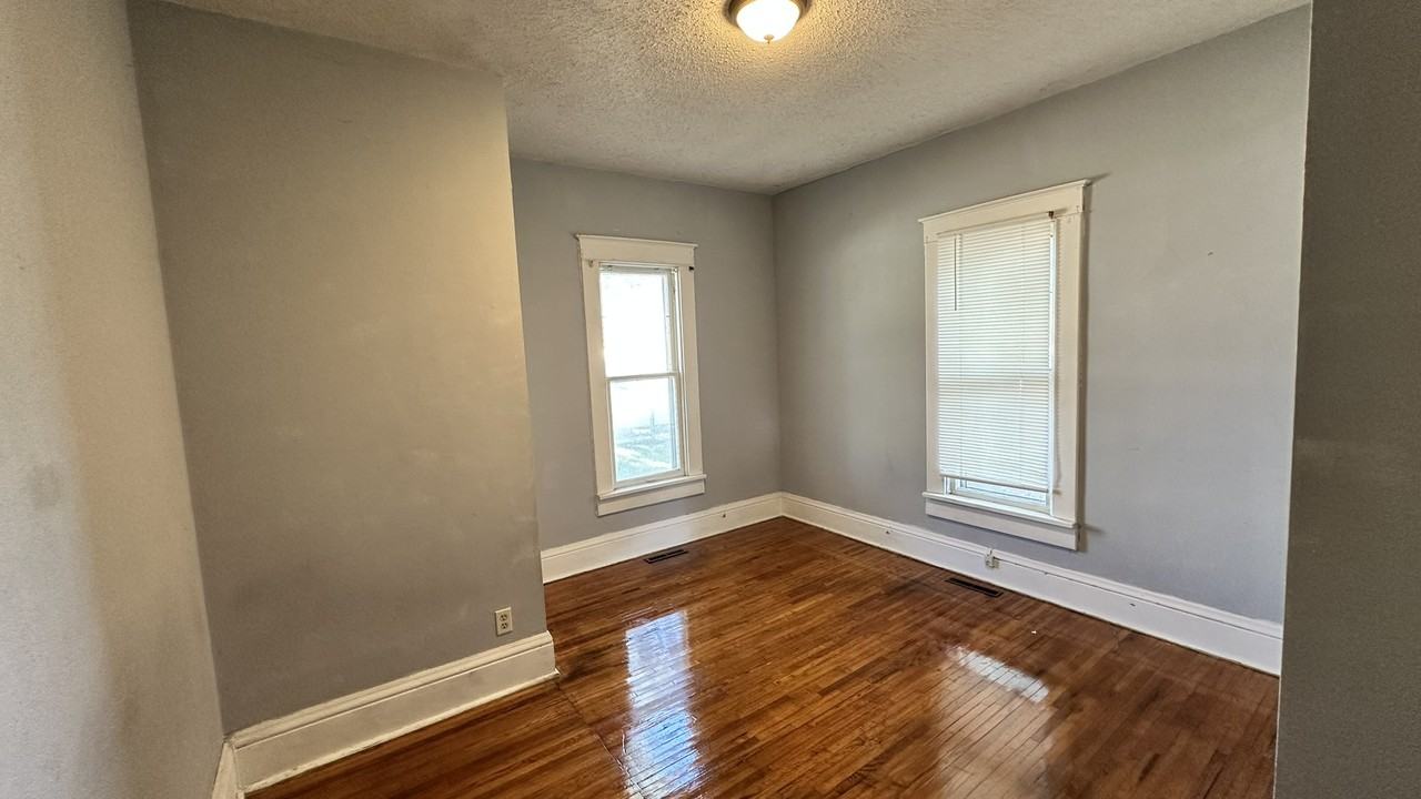 1417 Prairie St #1 - Photo 3 of 9