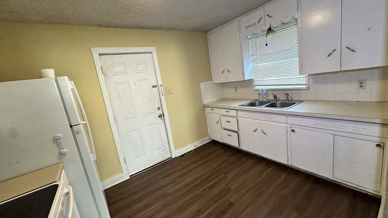 1417 Prairie St #1 - Photo 5 of 9