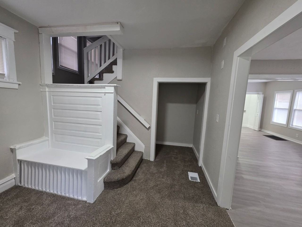 3417 Wabash Ave - Photo 2 of 29