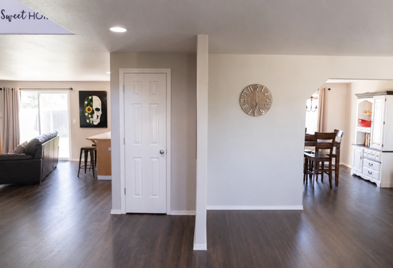 9315 W Caelen Ave - Photo 2 of 19