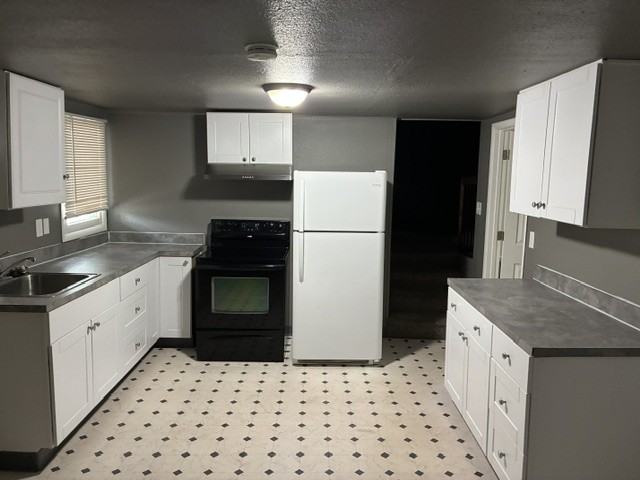 423 1/2 14th Ave N #1-2 - Photo 5 of 6