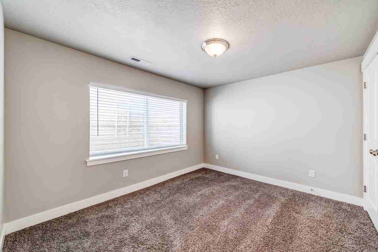 4419 W Glendon Dr - Photo 7 of 30