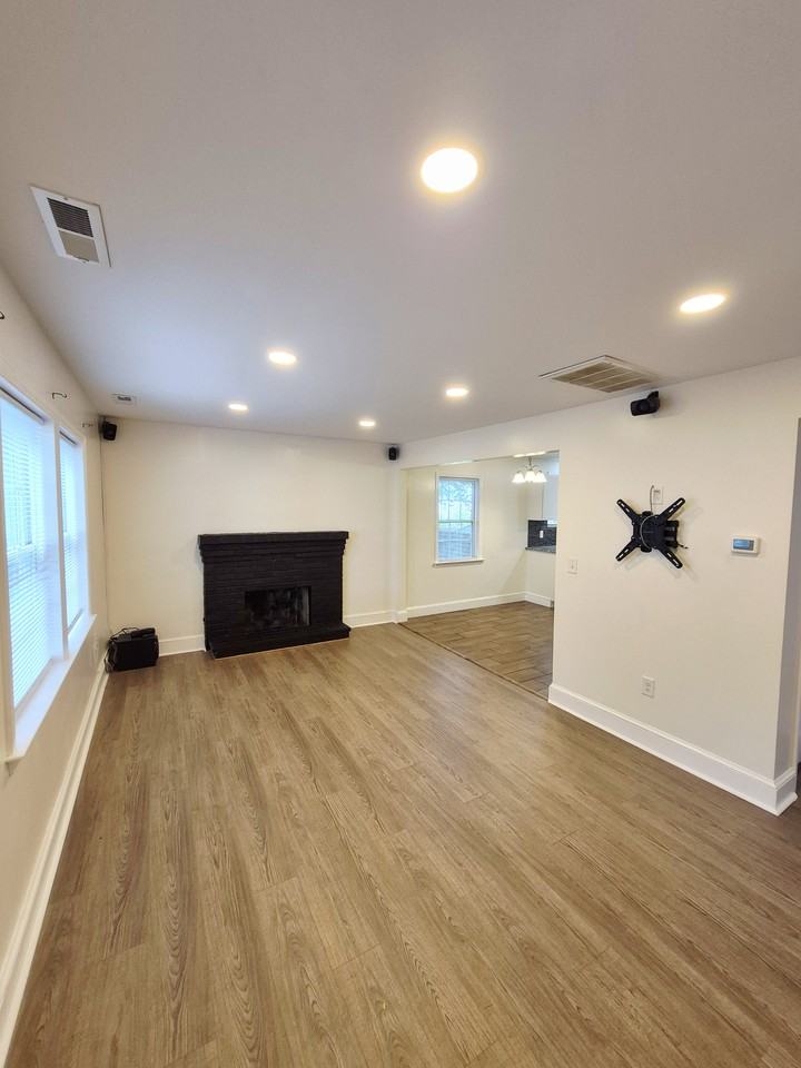 115 Slagle Ave #1 - Photo 3 of 50