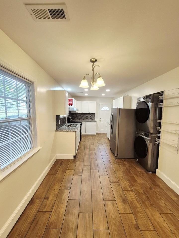 115 Slagle Ave #1 - Photo 7 of 50