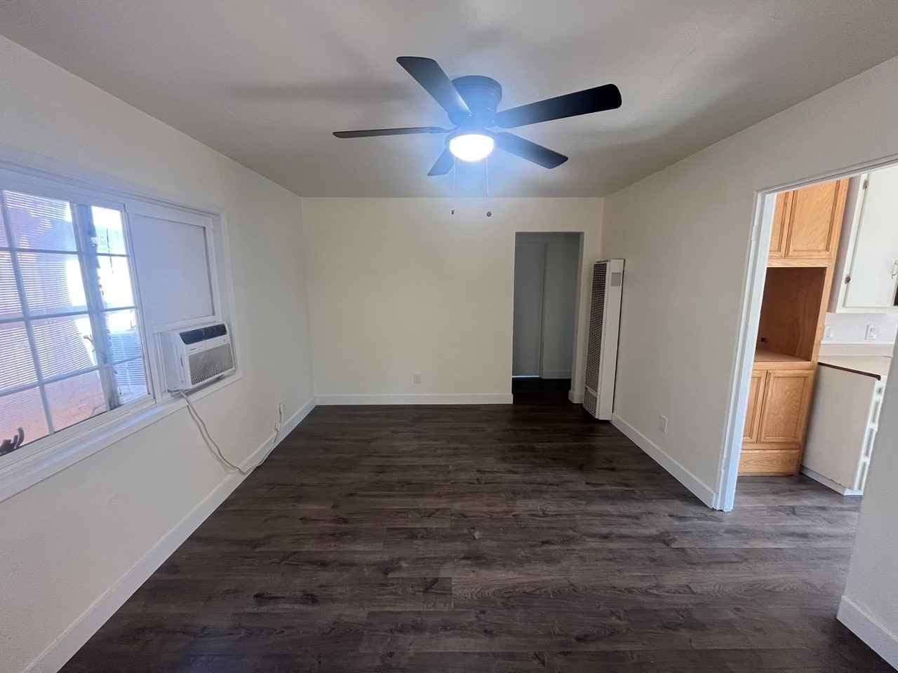 406 Niles Ave - Photo 3 of 22