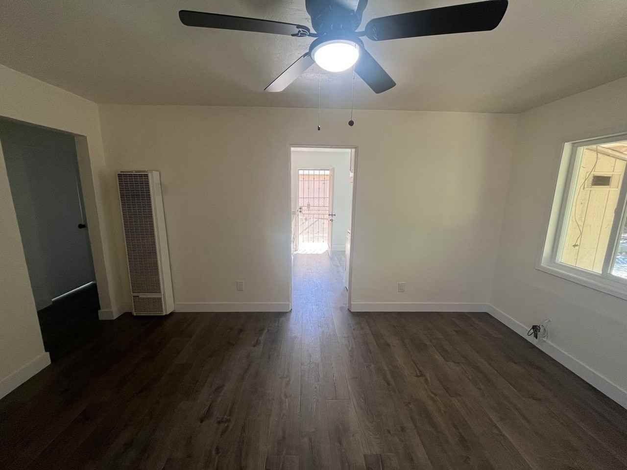 406 Niles Ave - Photo 4 of 22