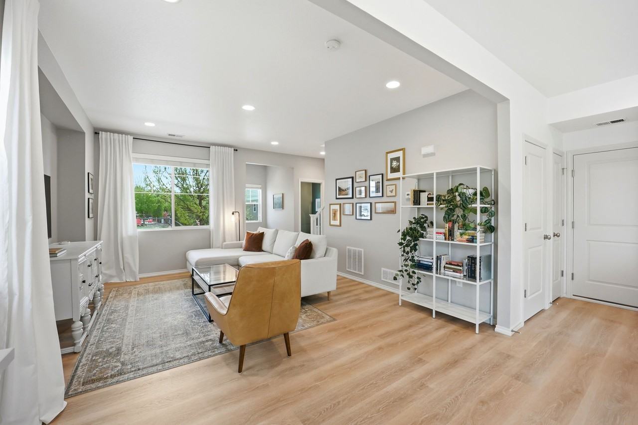 409 Noquet Ct #1 - Photo 4 of 10