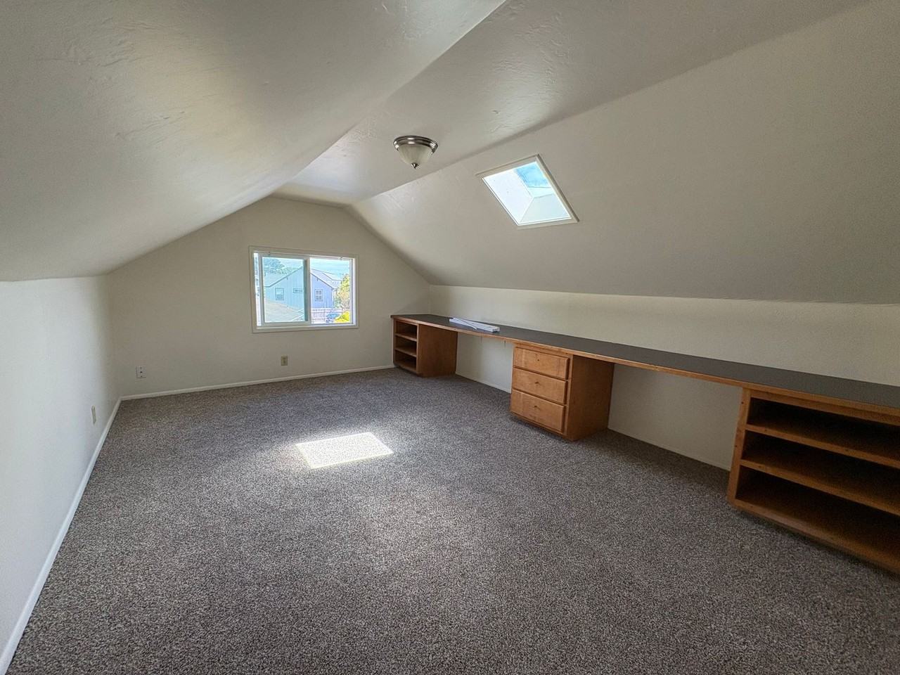 723 W Long St - Photo 4 of 13