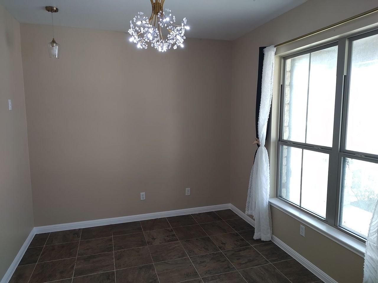 173 Lone Tree Holw - Photo 3 of 26