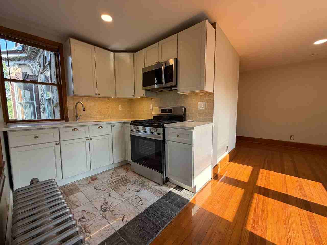 161 Park Hill Ave - Photo 3 of 13