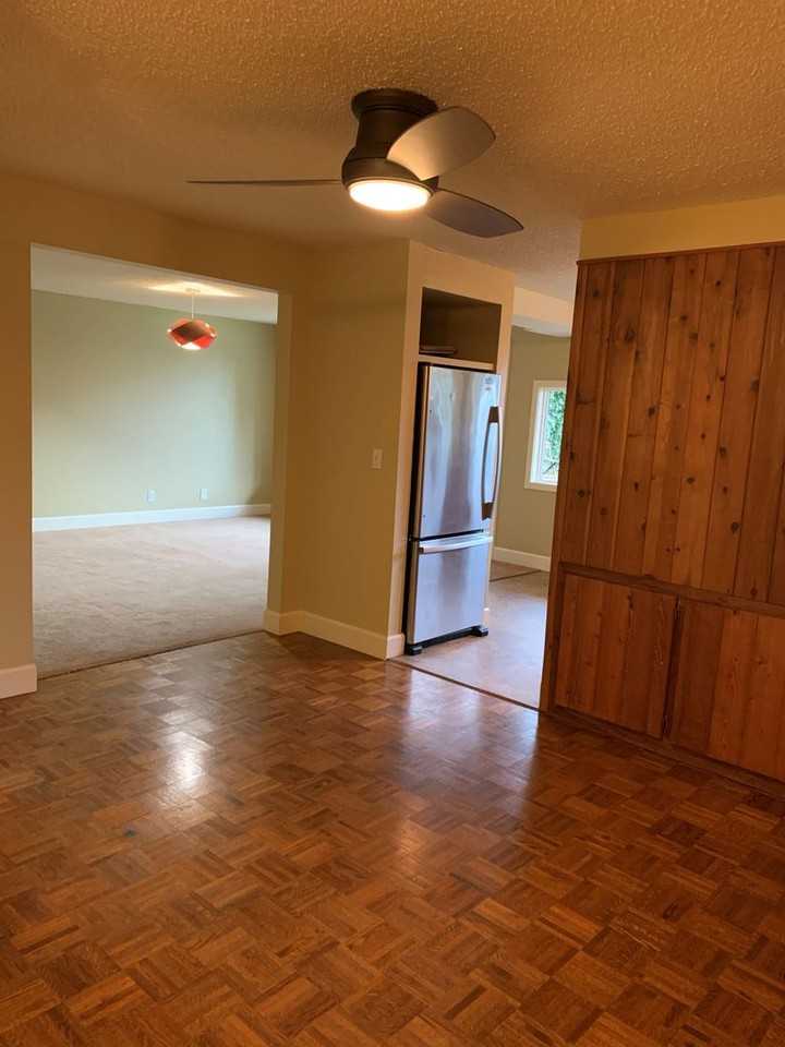 1735 Mclean Blvd - Photo 4 of 19