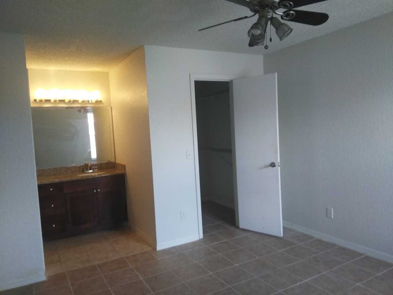 5168 Conroy Rd #1636 - Photo 4 of 10